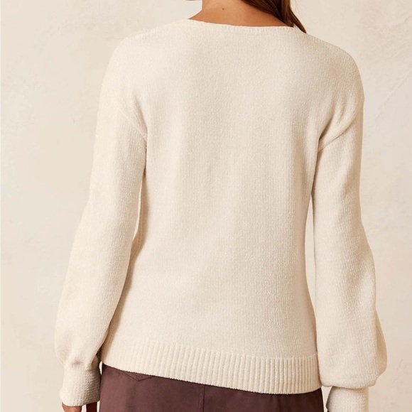 Tommy Bahama NWT Women's Chenille Cream V-Neck Sweater - Picture 2 of 9